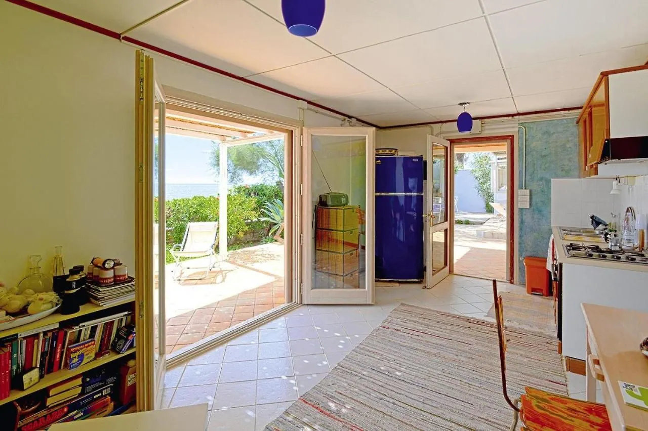 Holiday Home With Sea View In Fontane Bianche